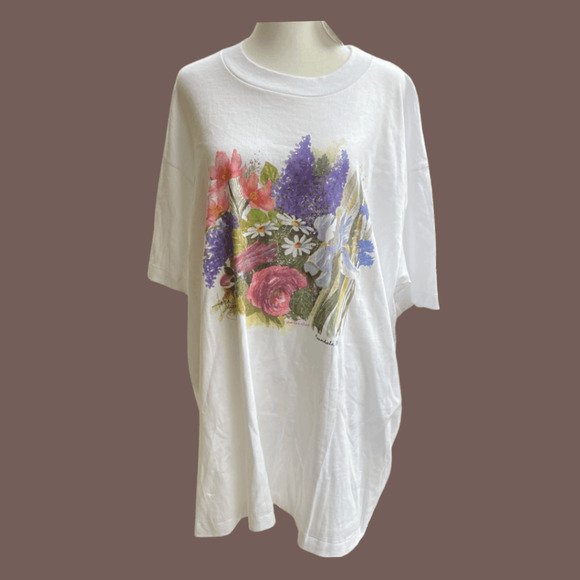 Limited Additions Tops - Debra Rudderforth Floral Art Tee | White | Size XL | Vintage